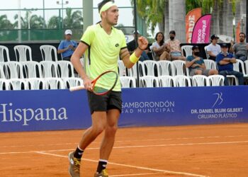 Alejandro Tabilo celebró en Guayaquil su primer título Challenger