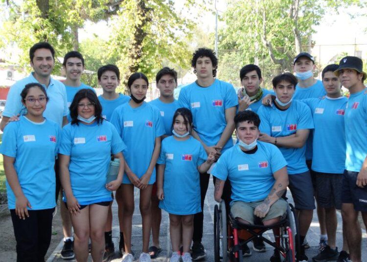 Promesas de la natación recibieron estímulos para seguir proyectando sus carreras