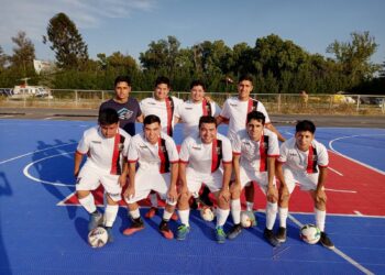 Futsal cierra año con cuadrangular para varones 