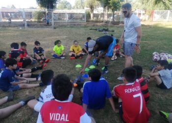 Escuelas de fútbol municipales gratuitas seguirán en escena en esta época estival
