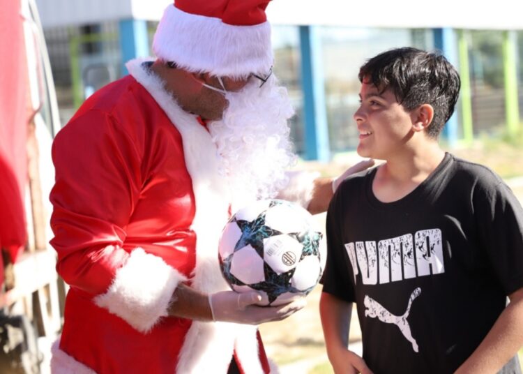 Escuelas de fútbol municipales cerraron año con encuentro navideño
