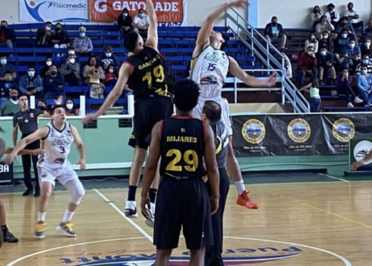 Hispanos sufrieron duro revés ante puertomontinos