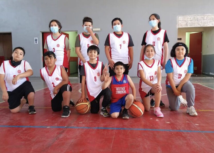 Atlético Comercio inició escuelas de verano de básquetbol