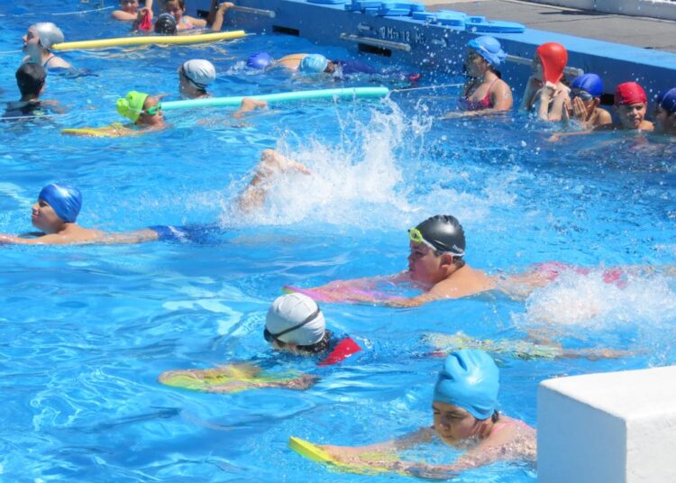 Talquinos podrán inscribirse en  segundo taller de natación gratuito