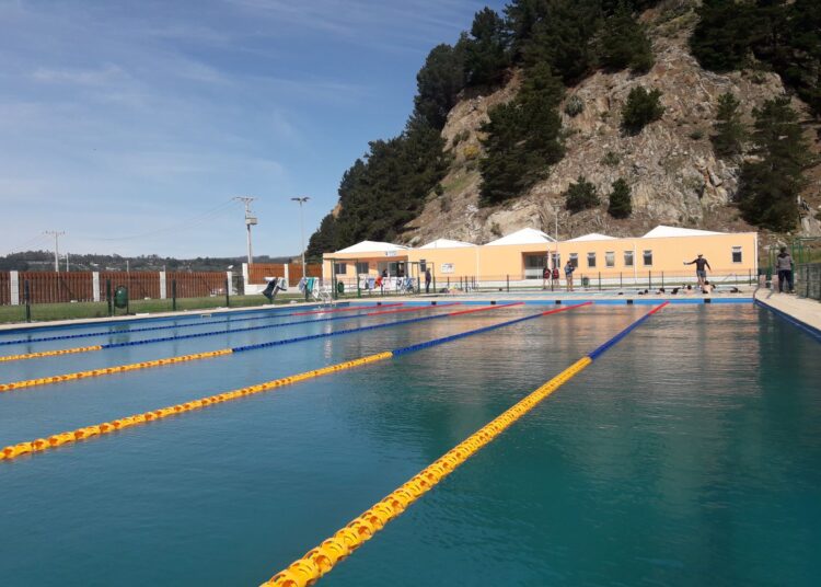 Empresa Arauco aportó para mantenimiento a piscinas temperadas de Constitución