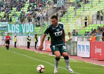 ¡Rangers confirma a su primer centro delantero!