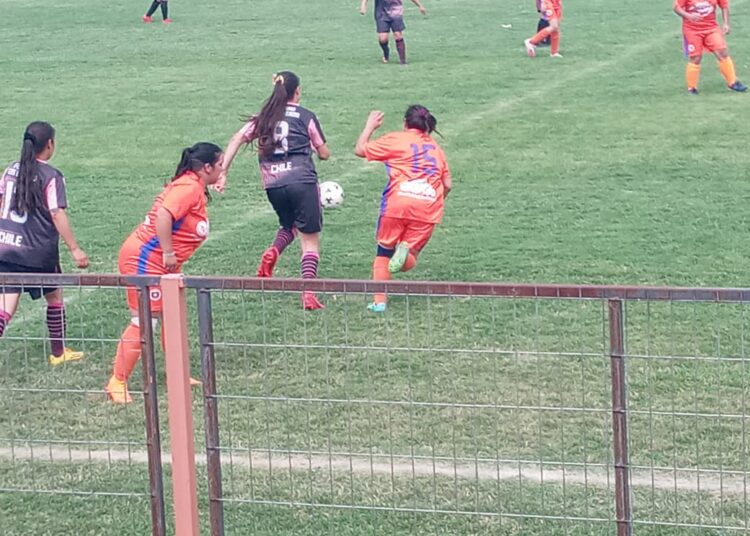 Liga Femenina del Maule bajó el telón en su primera rueda y ahora entra en receso estival