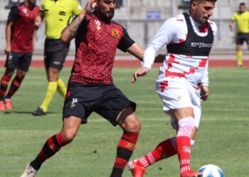 Rangers tuvo su primer apretón de pretemporada ante Curicó Unido