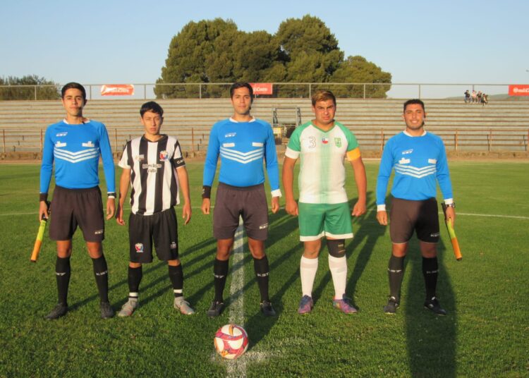 Los mejores cuatro equipos se instalaron en las semifinales de la Copa “Raúl Jaque”