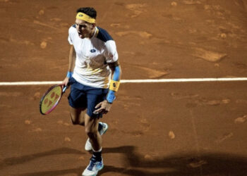 Alejandro Tabilo buscará meterse en la final del ATP de Santiago