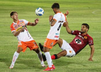 Cobreloa vino a Talca y le faltó el respeto a Rangers