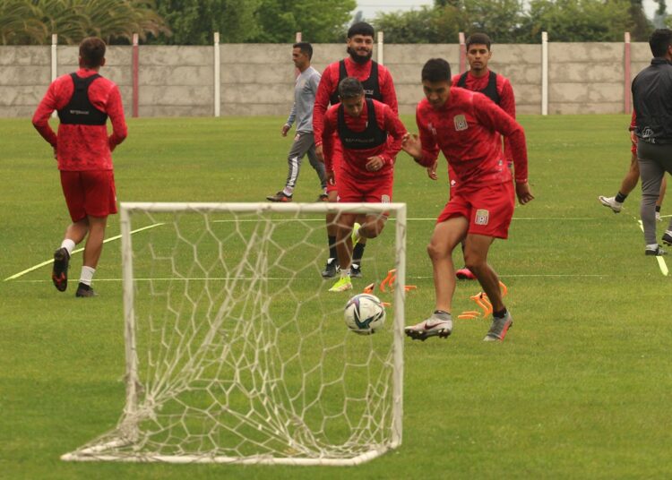 Jugadores de Curicó parten a préstamo a elencos de Segunda División