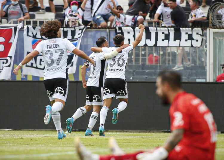 Colo-Colo goleó a la “U” en una  nueva edición del súper clásico