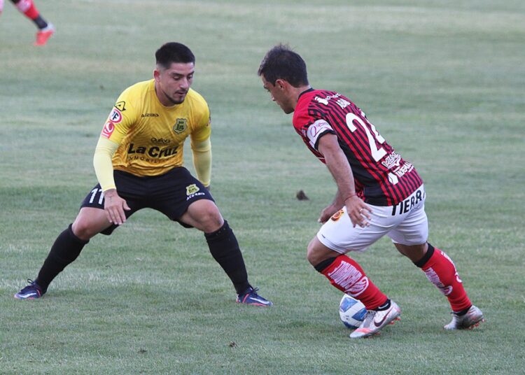 El colista le dio un baile a Rangers en casa