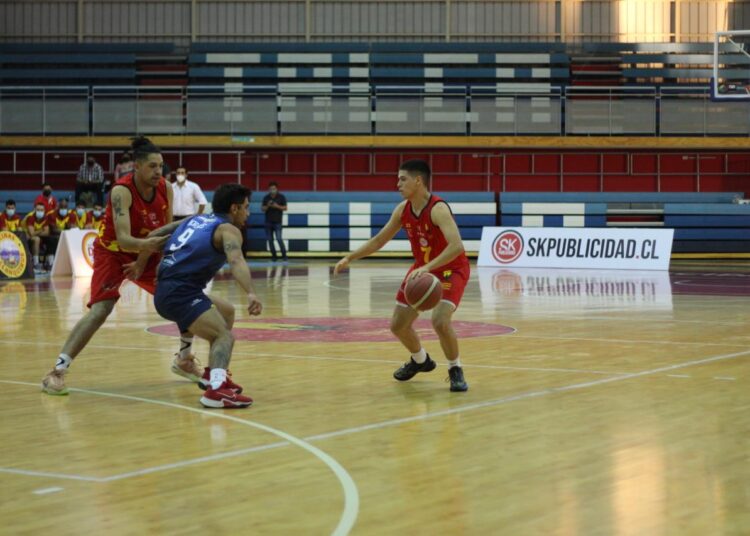 Hispanos buscan despegar del fondo de la tabla