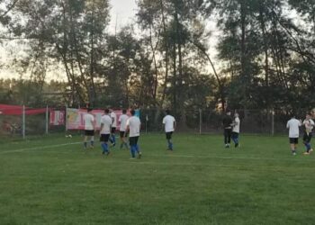 Linares continúa jugando amistosos para ir ganando rodaje