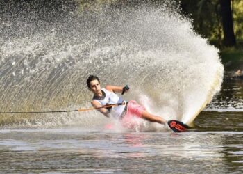 “Santi” Barrientos destacó en Nacional de esquí náutico