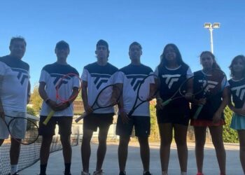 Enrique Seckel: el entrenador que perfecciona a nuevos talentos del tenis talquino