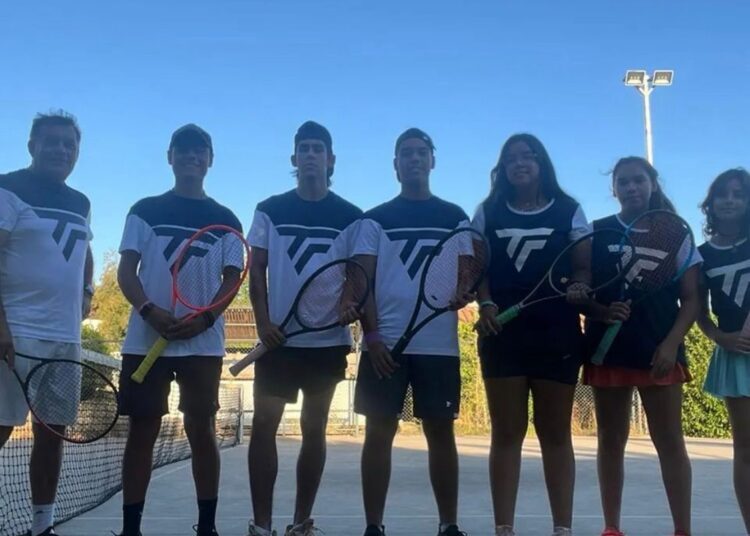 Enrique Seckel: el entrenador que perfecciona a nuevos talentos del tenis talquino