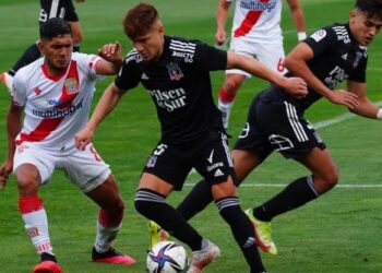 ¡Atención maulinos!: Ya se pusieron a la venta las entradas para el duelo de Curicó y Colo Colo