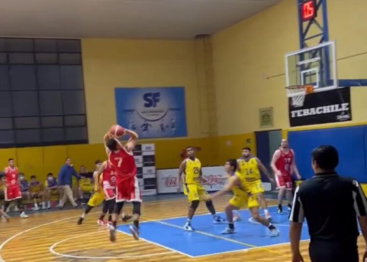 Liceanos debutaron con triunfo agónico