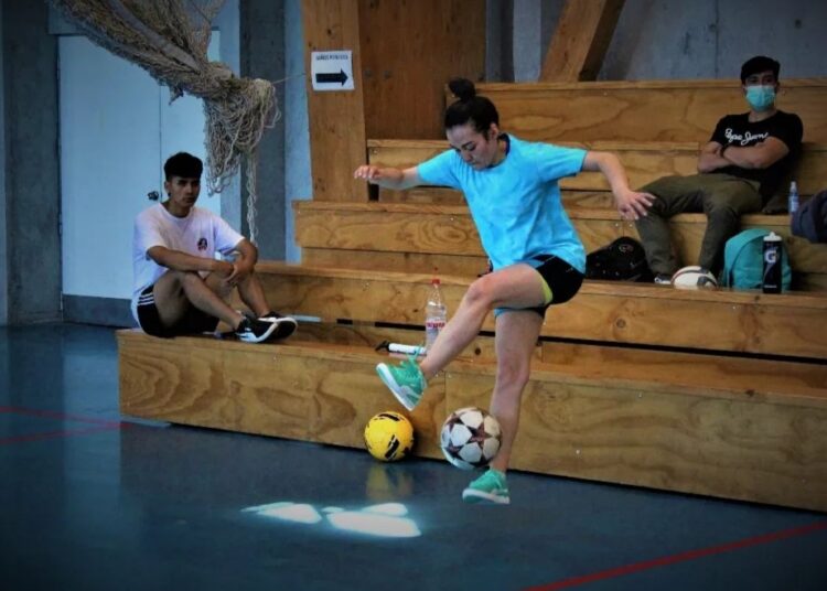 Maulina espera deslumbrar en el freestyle fútbol