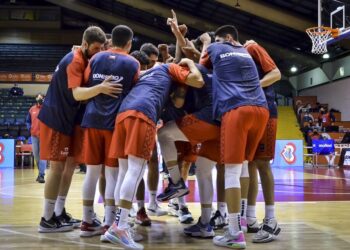 Talquino destaca en convocatoria de la Roja para ventana FIBA