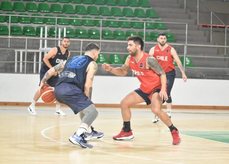 Talquino tendrá minutos de juego con la Roja de básquetbol
