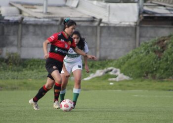 Rangers igualó ante las punteras del su grupo