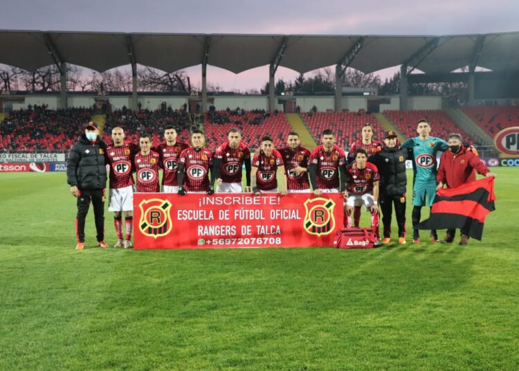 Con sub-21 en cancha: El once que presentaría el Rojinegro ante Wanderers