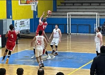 Liceanos buscarán levantar cabeza ante el colista