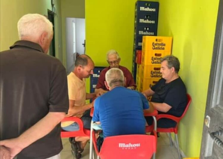 Campeonato de brisca irá en ayuda de un hombre de negro