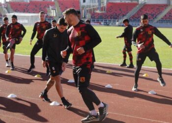 “Dunga” Pinto alineó su primera formación en el Fiscal