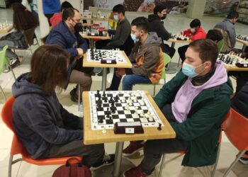 Las piezas blancas y negras se moverán en los tableros talquinos