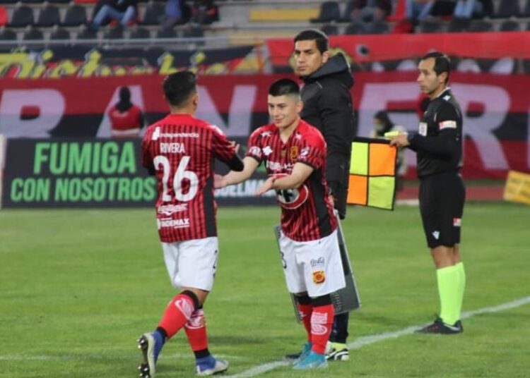 Javier Araya y su debut: “Fue un momento muy especial para mí y mi familia”