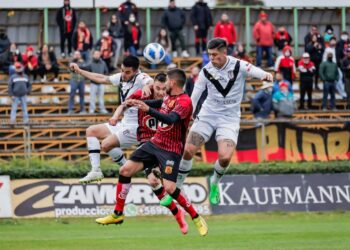 Rangers nuevamente levanta muertos en tercera caída seguida