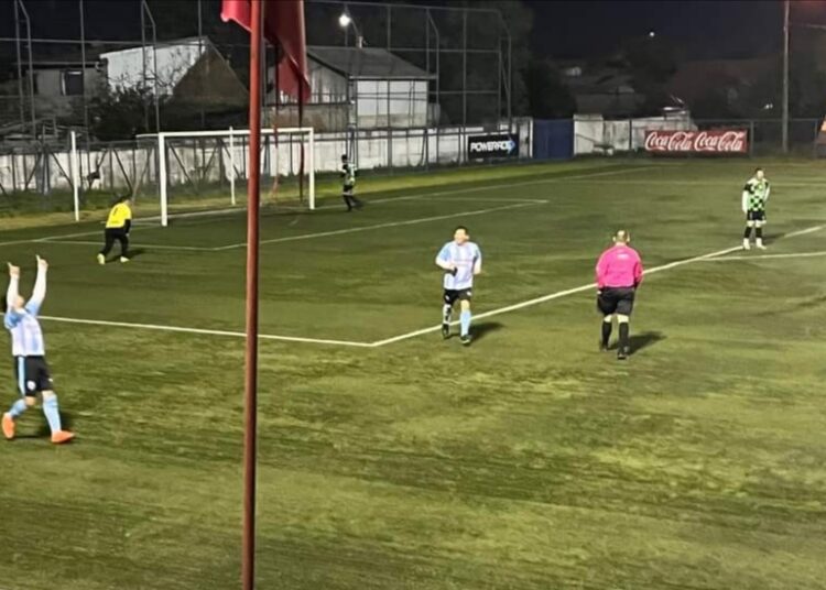 Peloteros de la Asofútbol Talca quedaron con la media vena