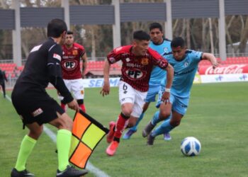 Rangers regresa a las prácticas con bajas en la previa a duelo clave