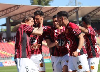 El Rojinegro de Luvera sigue en racha y ahora ganó en casa