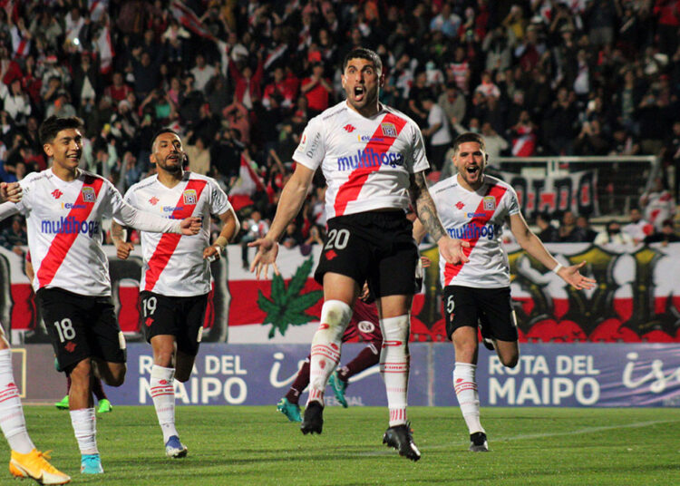 Curicó Unido se afianza en la clasificación a copa internacional