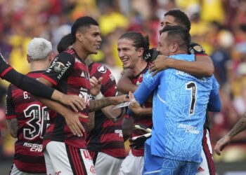 Flamengo gritó campeón de la Libertadores con Vidal en cancha