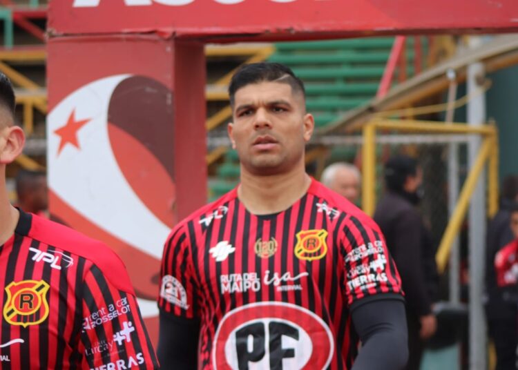 “Lio” Altamirano y titularidad: “Ahora no me toca, pero hay que seguir trabajando”