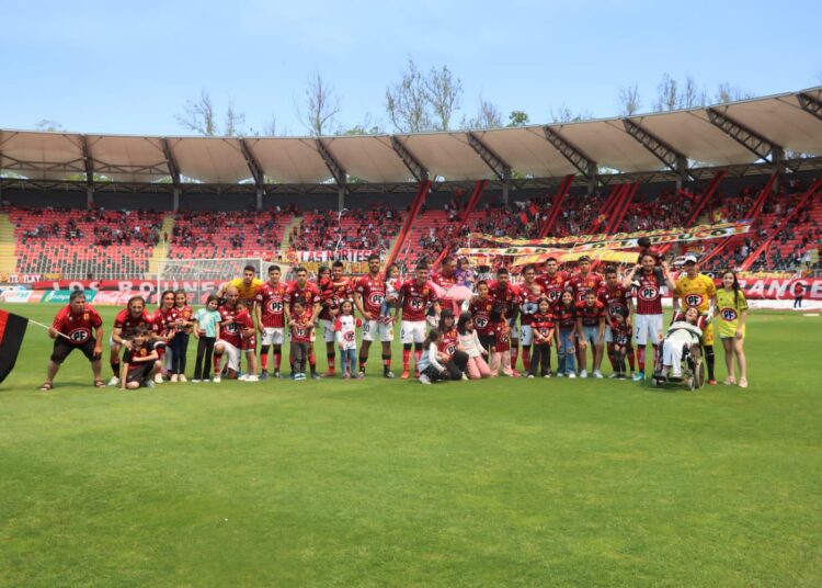 Comienzan las despedidas en Rangers: Jugador anuncia su salida del Club