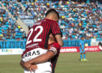 Se suma otra despedida: Delantero dice adiós de Rangers