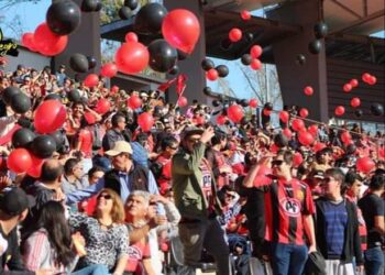 Rojinegro celebra sus 120 años con más pena que alegría