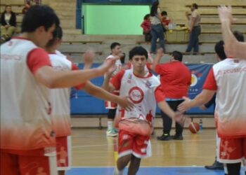 Liceanos tienen una tarea compleja en Copa Chile cestera