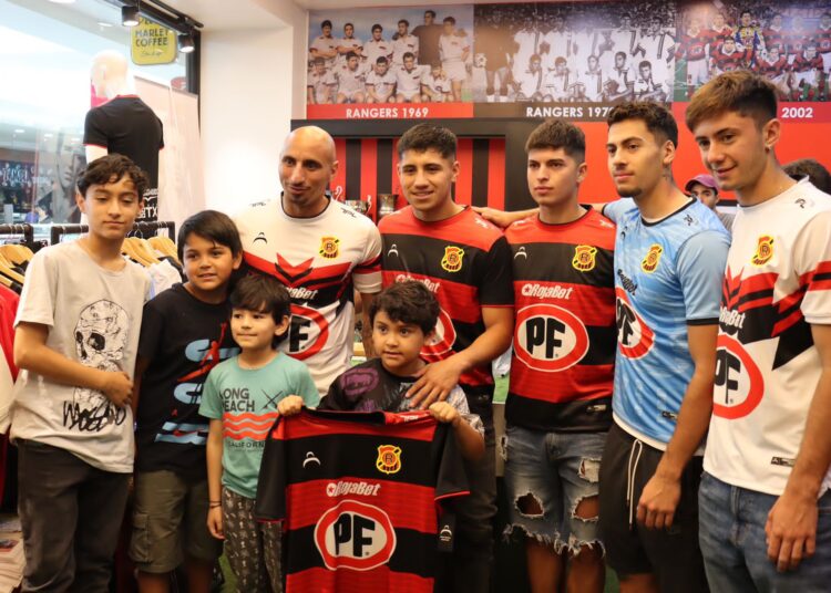 Rangers mostró en sociedad su armadura 2023