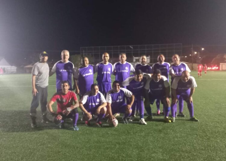 Veteranos de la Vecinal entran a la segunda rueda de su torneo