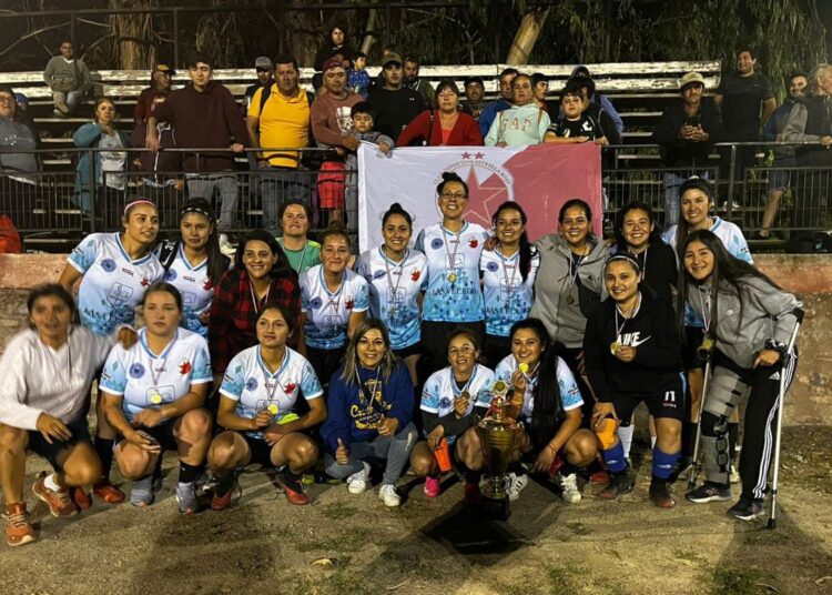 Estrella Roja la hizo de oro y levantó la copa en Liga Femenina del Maule