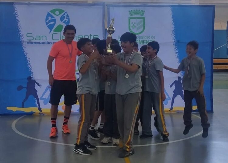 Torneo deportivo escolar galardonó a los mejores en San Clemente